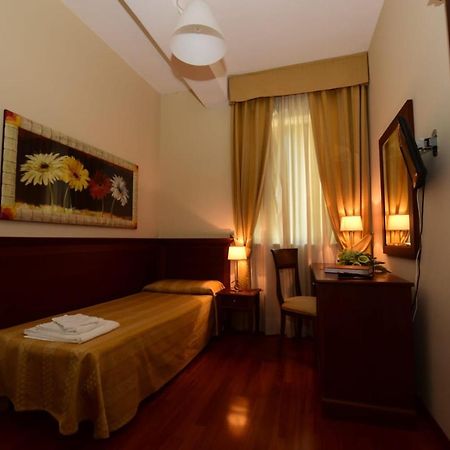 Albergo La Locanda Degli Apolidi Atena Lucana Extérieur photo
